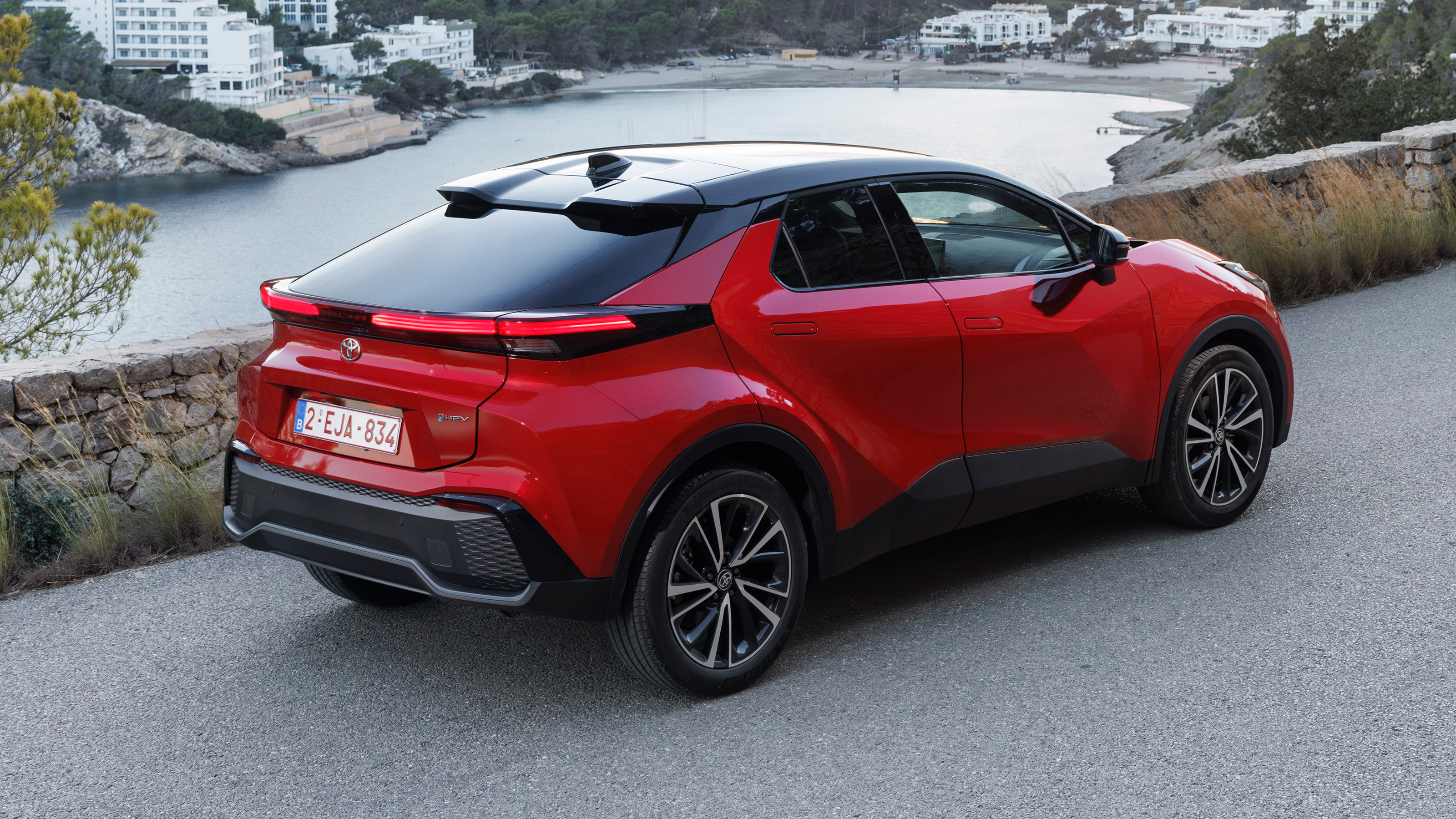 Toyota C-HR - rear static