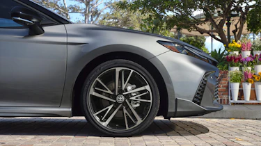 Toyota Camry 2024 official - wheel