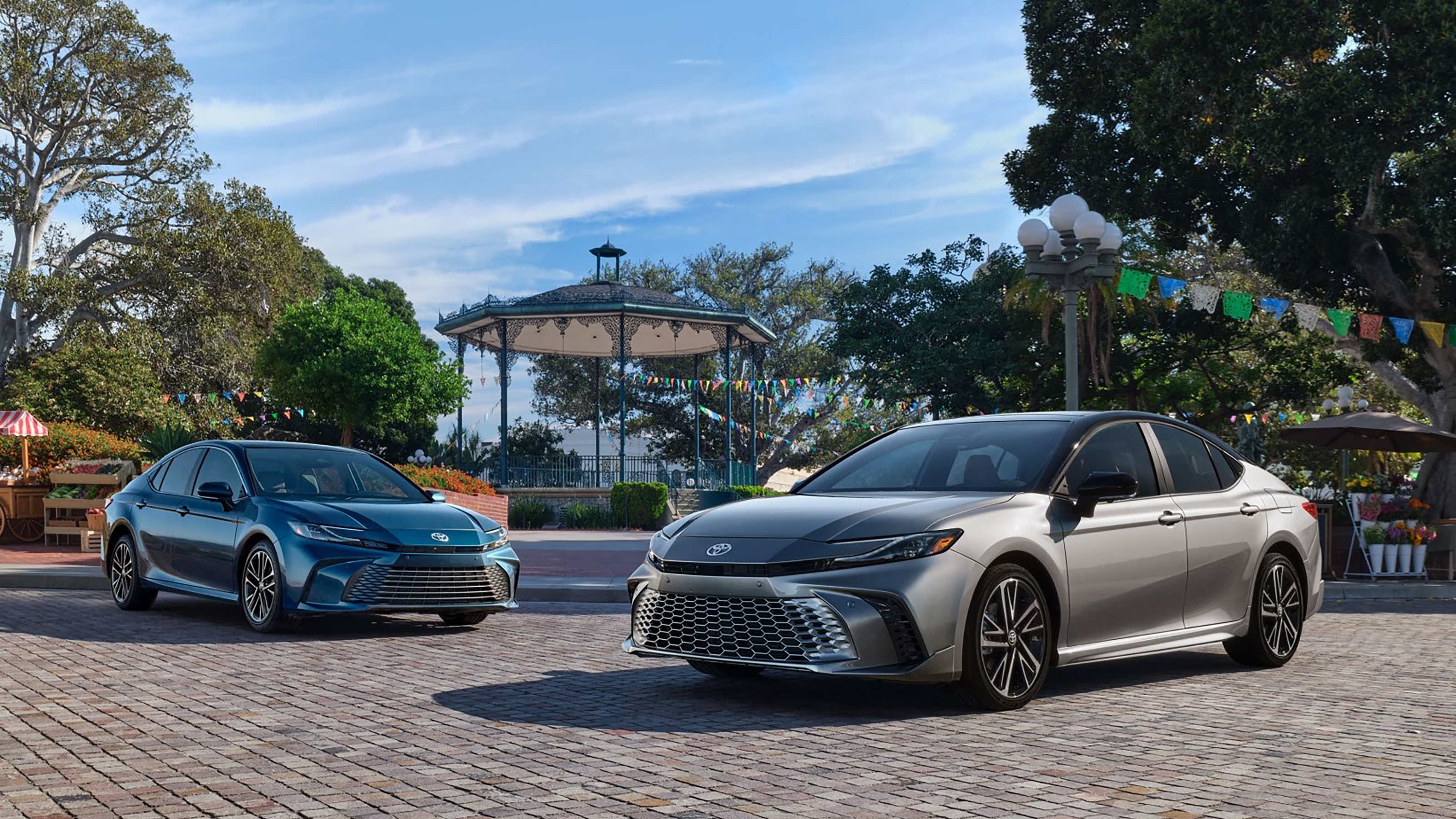 Toyota Camry 2024 official - static