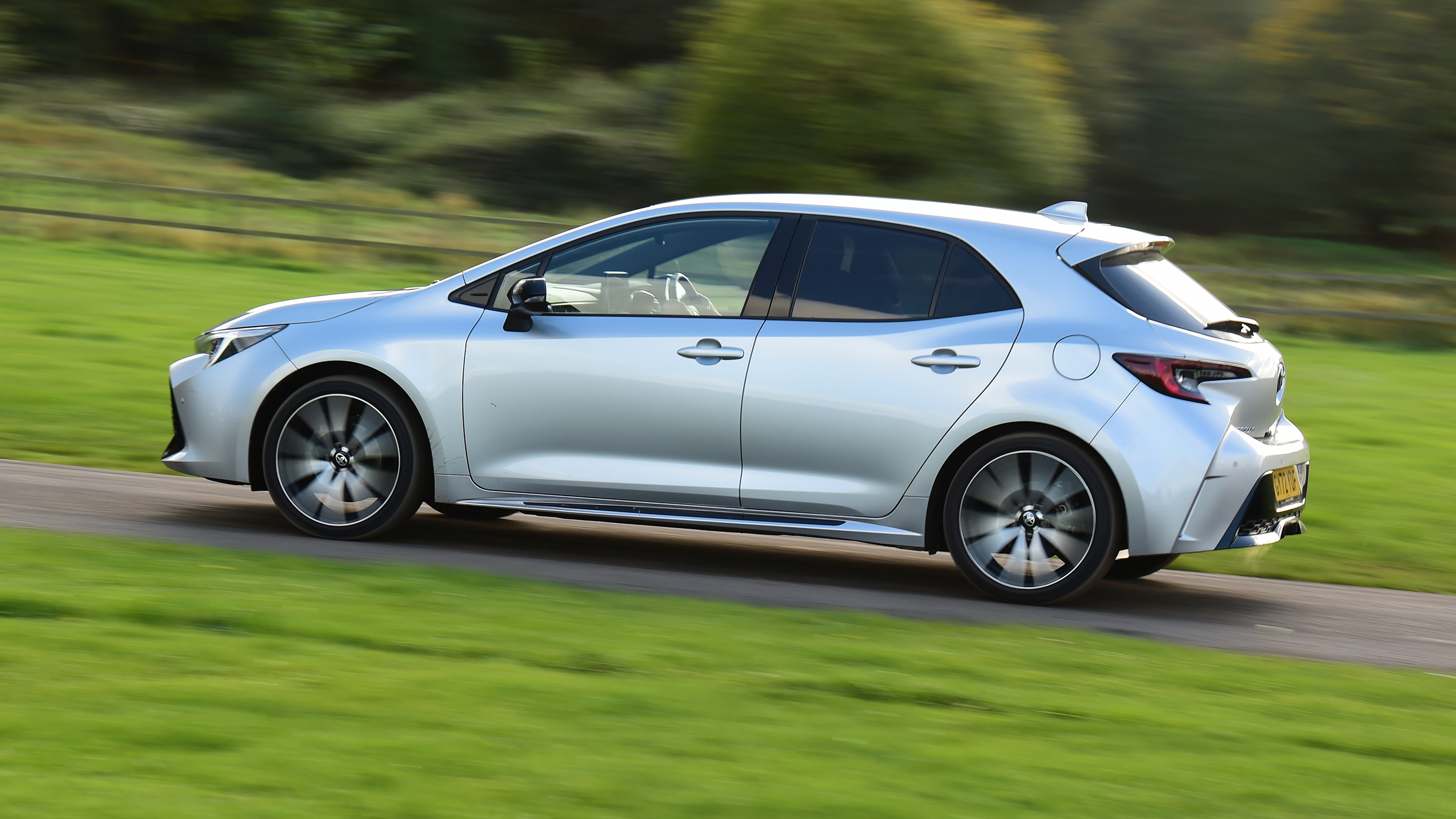 Toyota Corolla GR Sport - side action