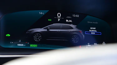 Toyota Corolla GR Sport - dashboard screen