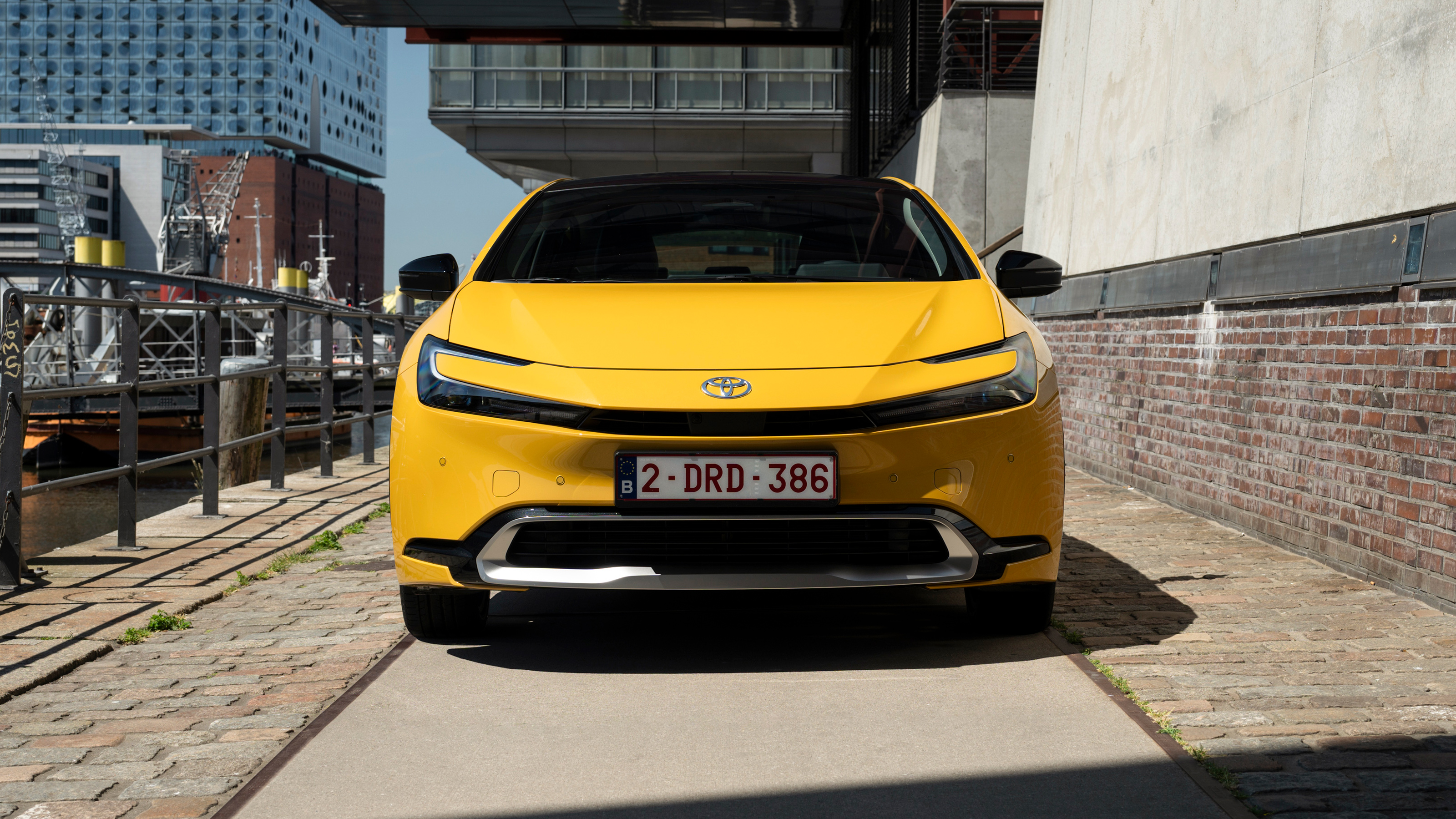 2023 Toyota Prius PHEV - front static
