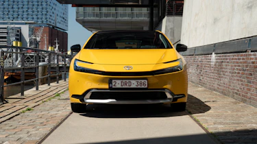 2023 Toyota Prius PHEV - front static