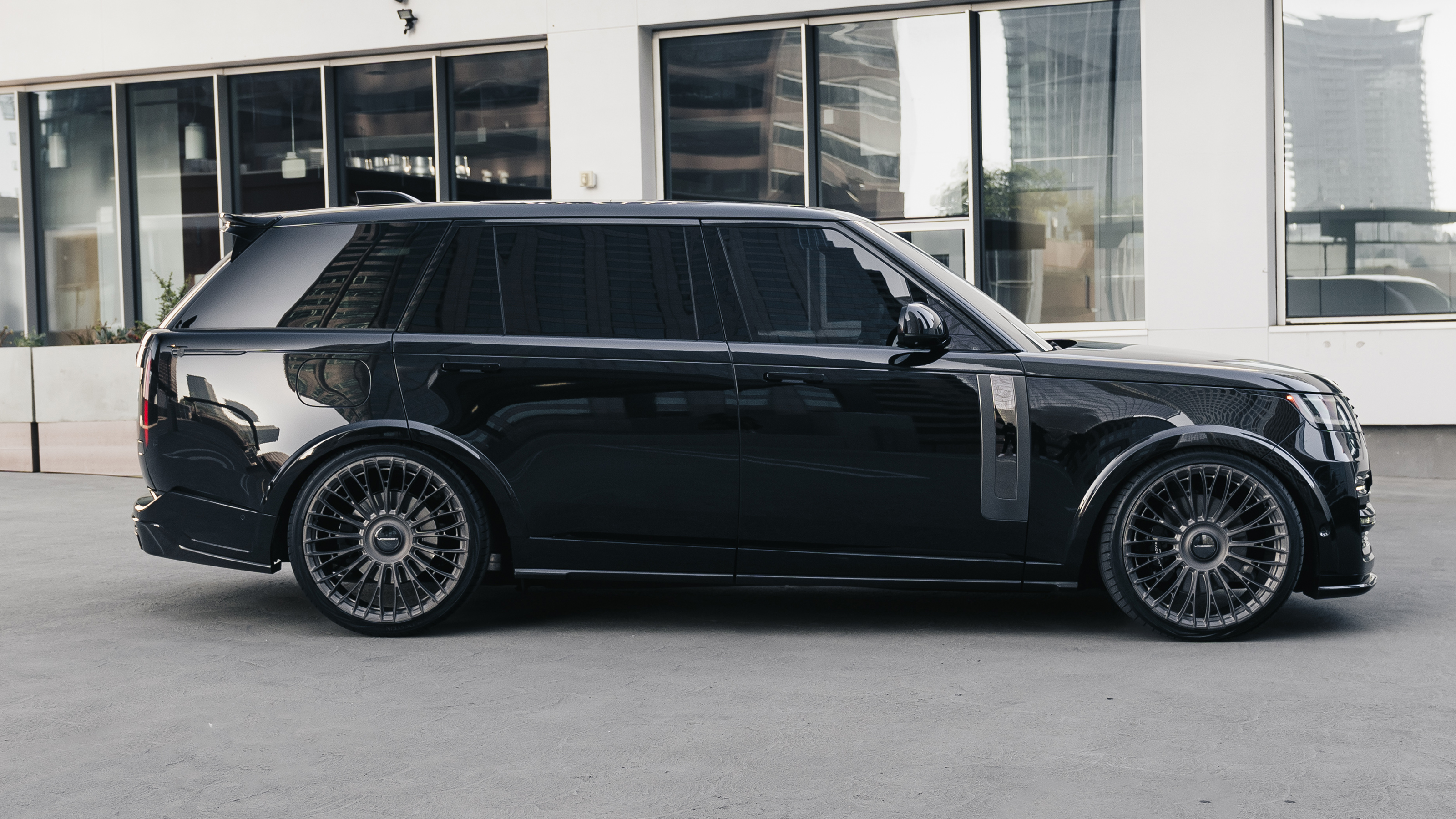 Urban Automotive Range Rover - side