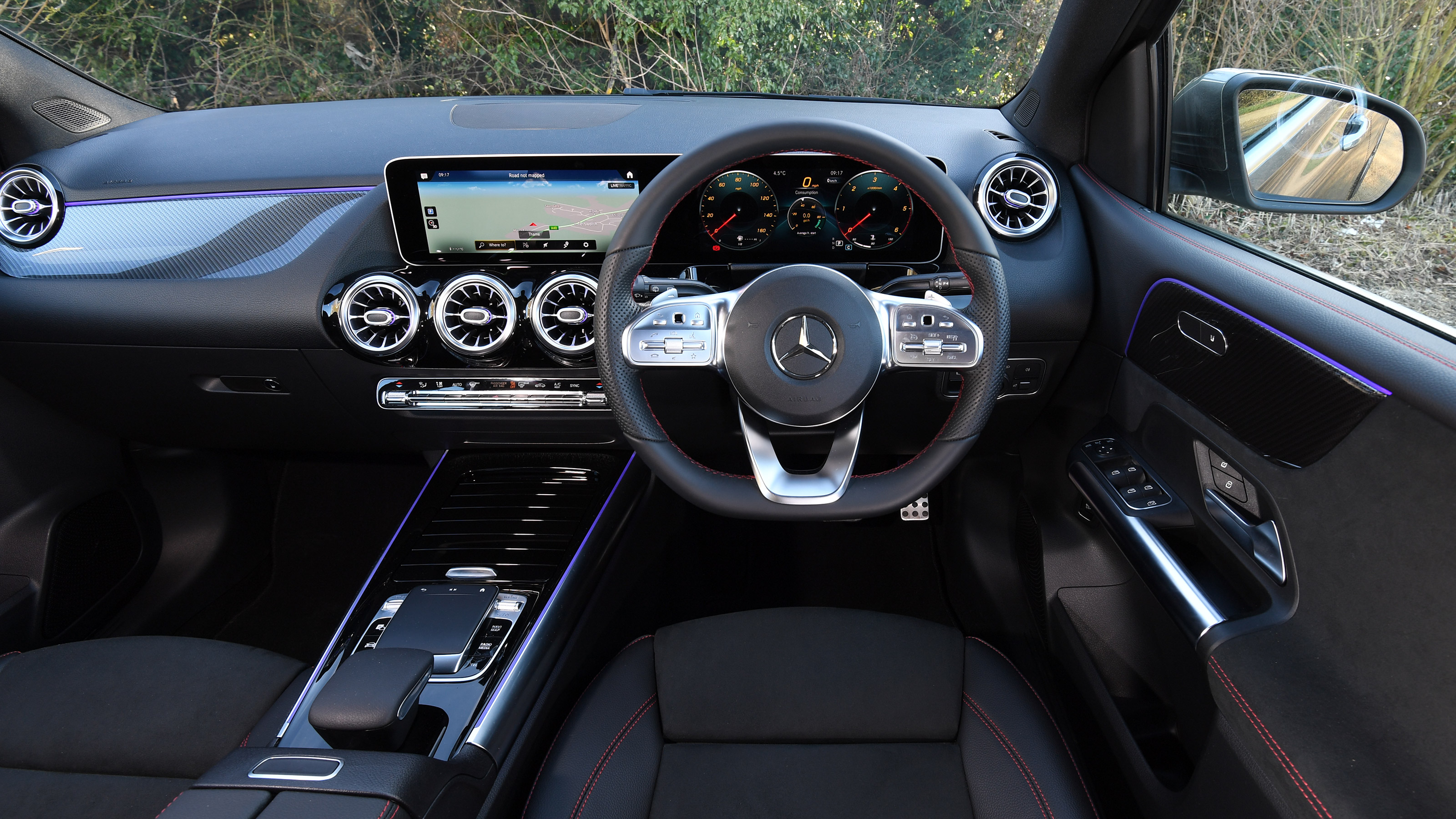 Used Mercedes B-Class - dash