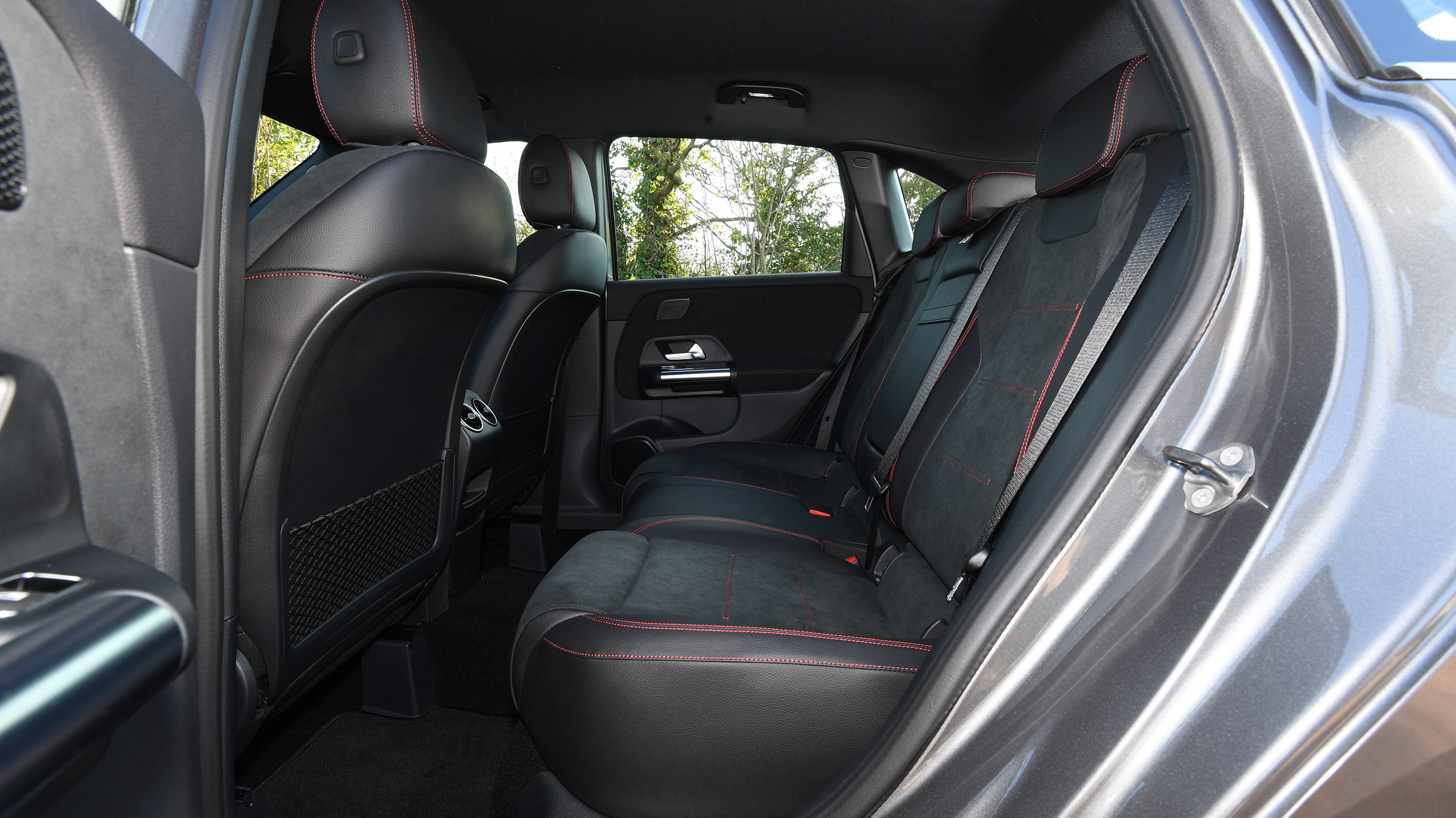 Used Mercedes B-Class - rear seats