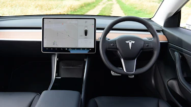 Used Tesla Model 3 - dash