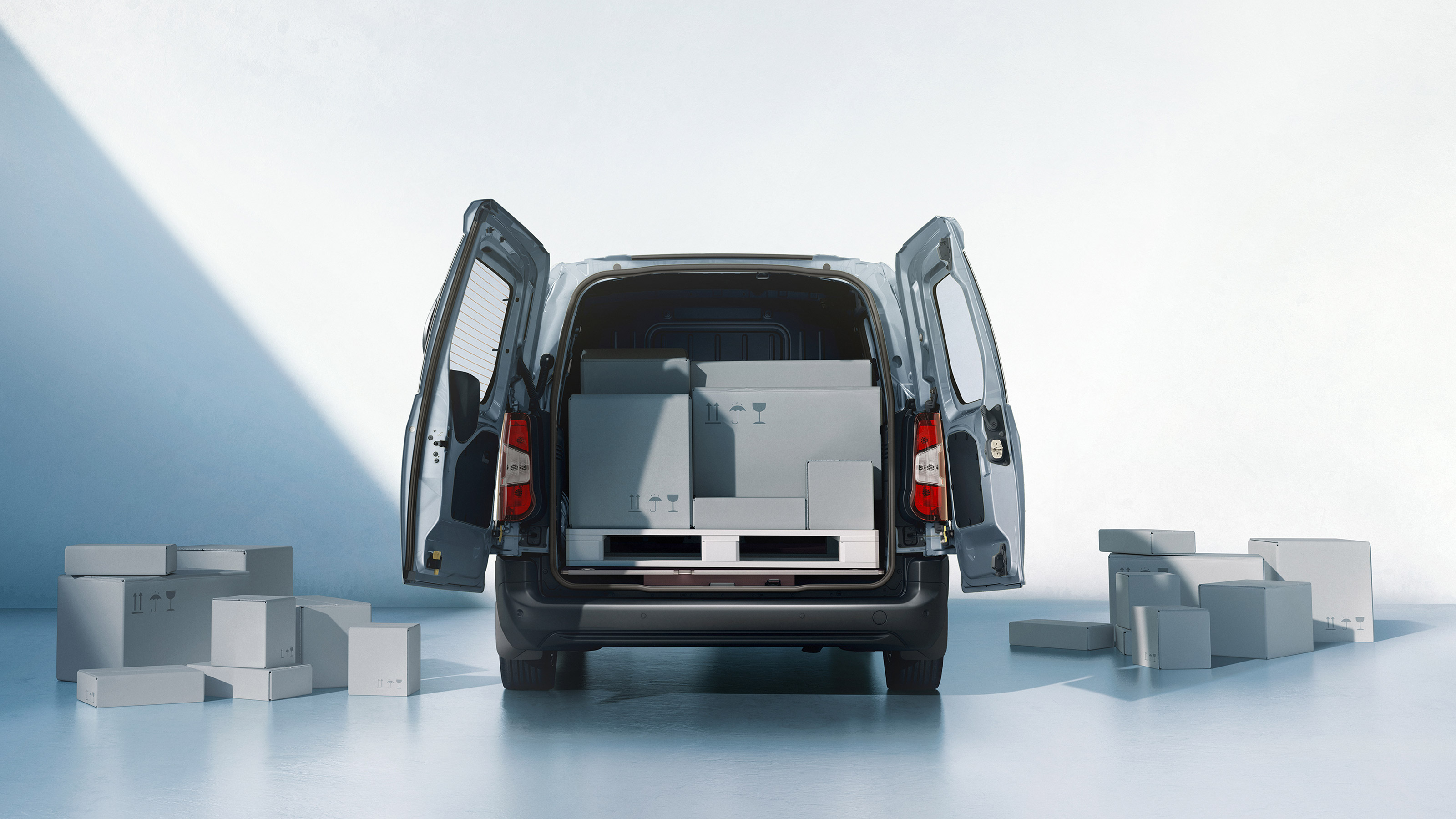Vauxhall Combo - full rear