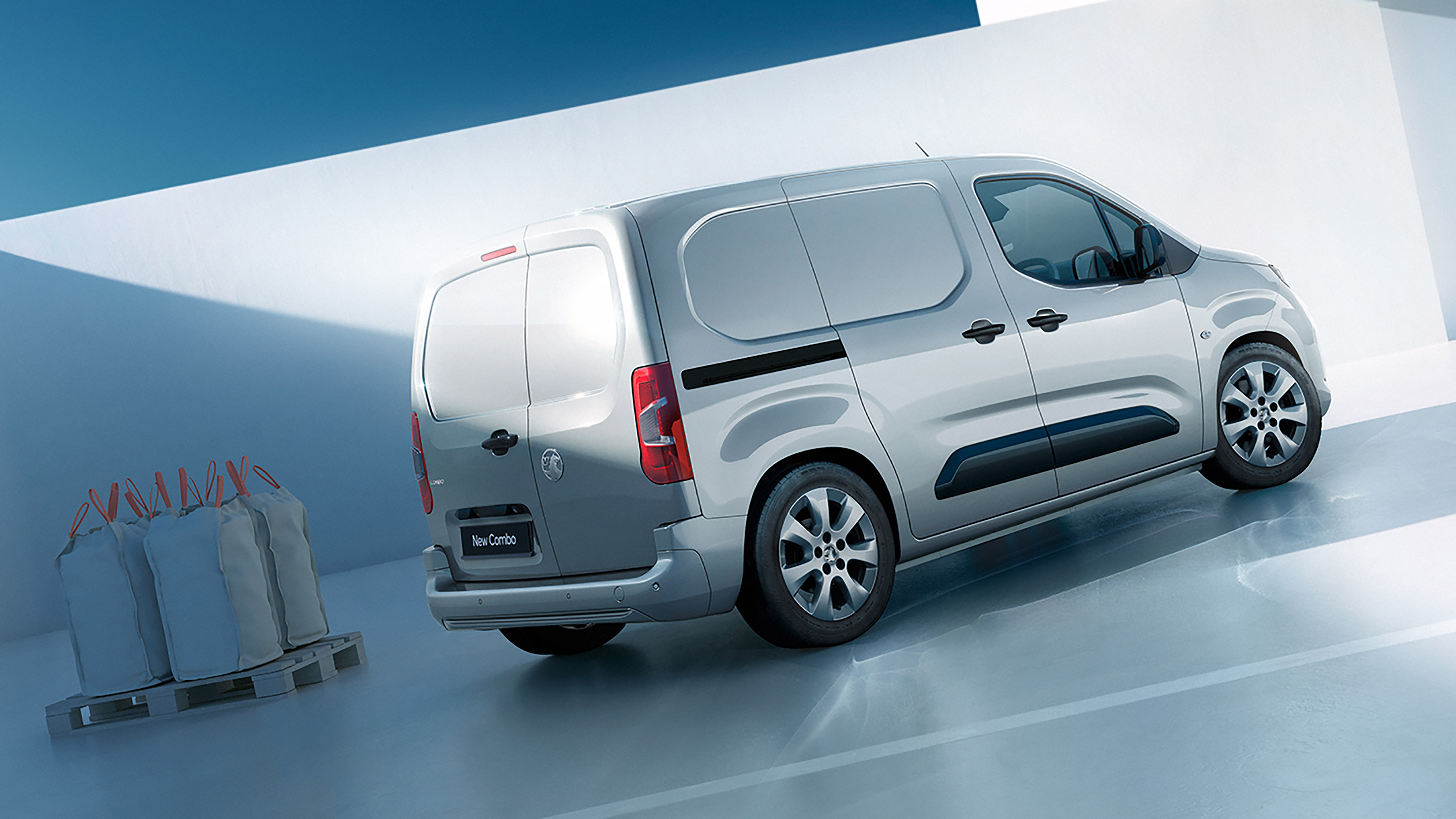 Vauxhall Combo - rear static
