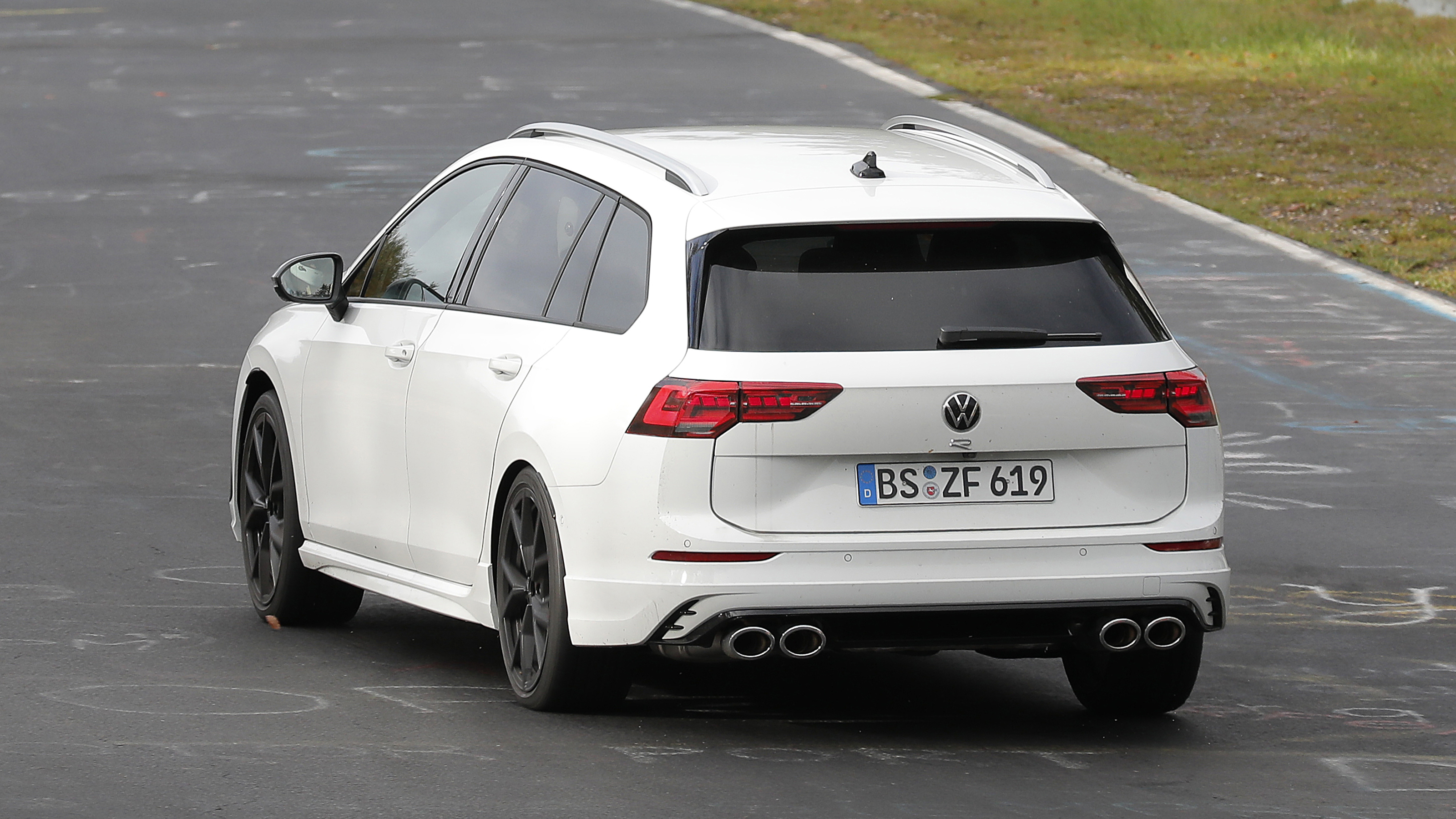 Volkswagen Golf R estate Mk8.5 test car - rear cornering