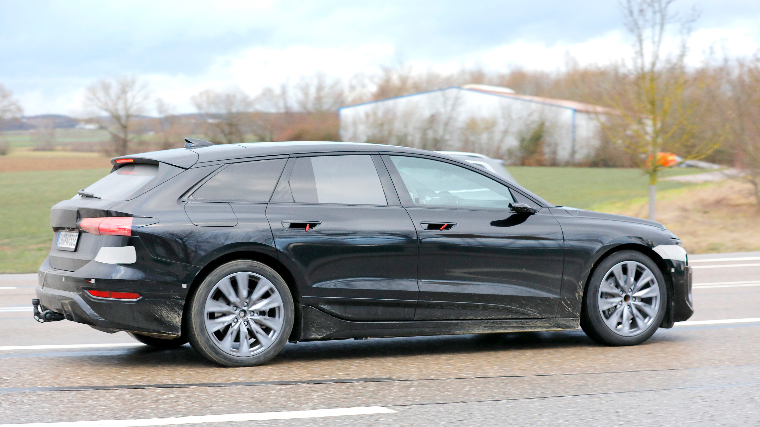 Audi A6 Avant e-tron spy shots - rear quarter 