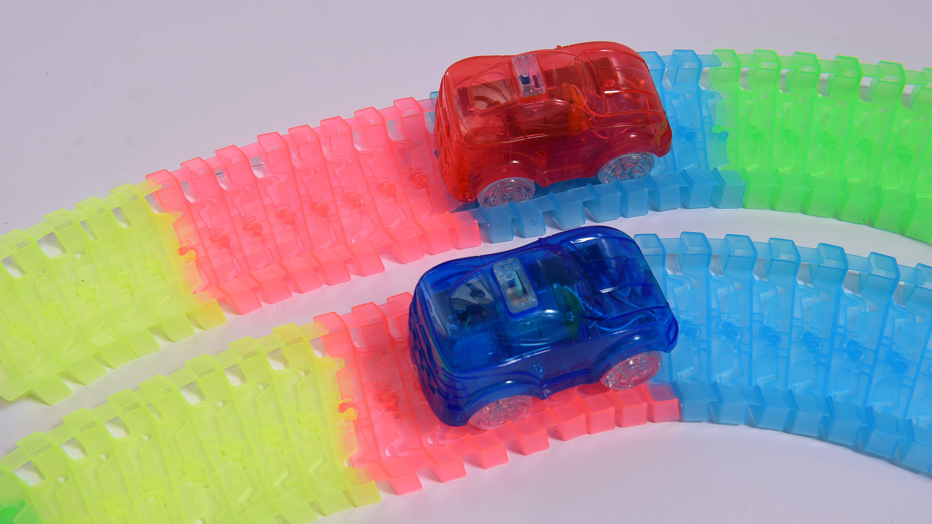 Glowtracks Ultimate Super Set racing set
