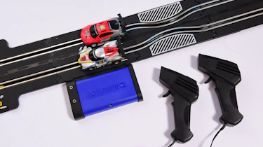 Atlasonix Slot Car Race Track slot car set