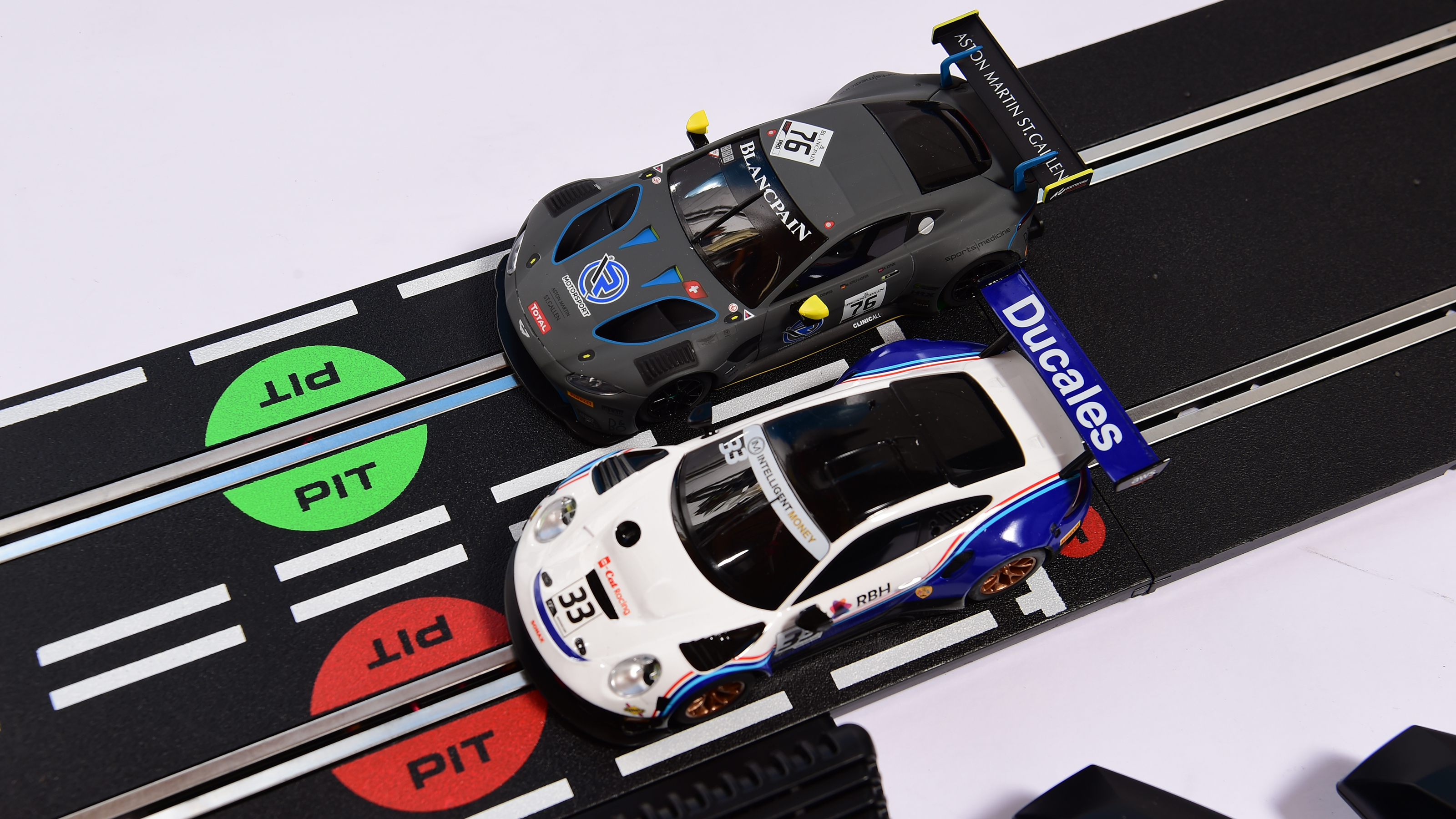 Scalextric ARC Air World GT slot car set