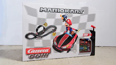Carrera GO! Mario Kart box