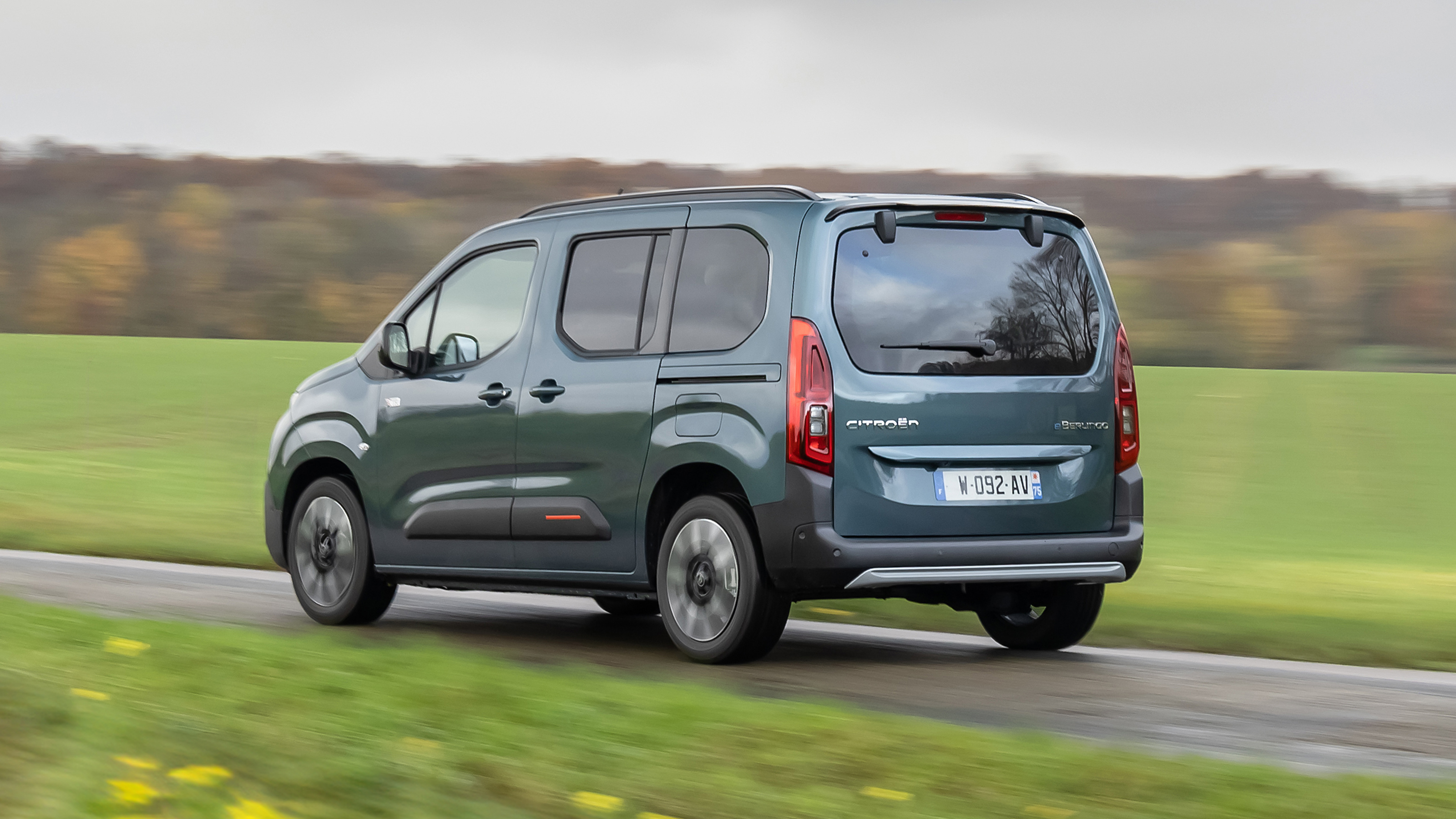 2024 Citroen e-Berlingo - rear tracking