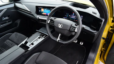 Vauxhall Astra - interior