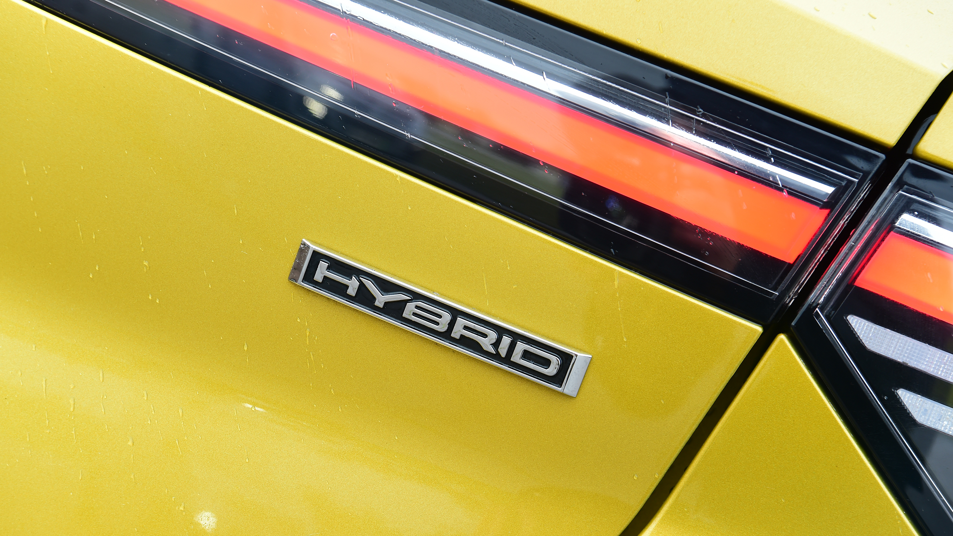Vauxhall Astra - 'hybrid' badge