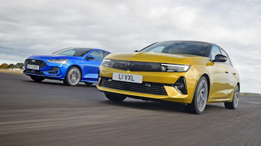 Ford Focus and Vauxhall Astra - front tracking