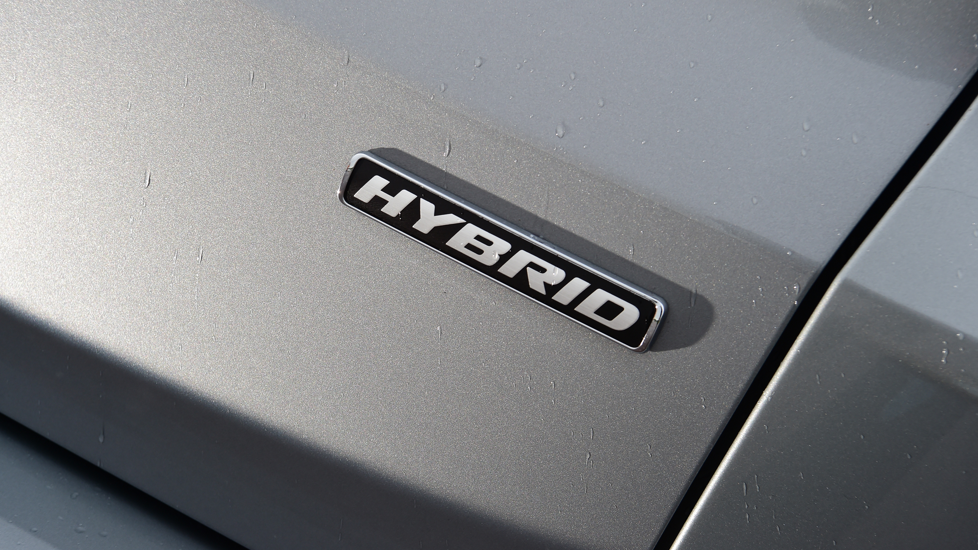 Ford Kuga - 'hybrid' badge