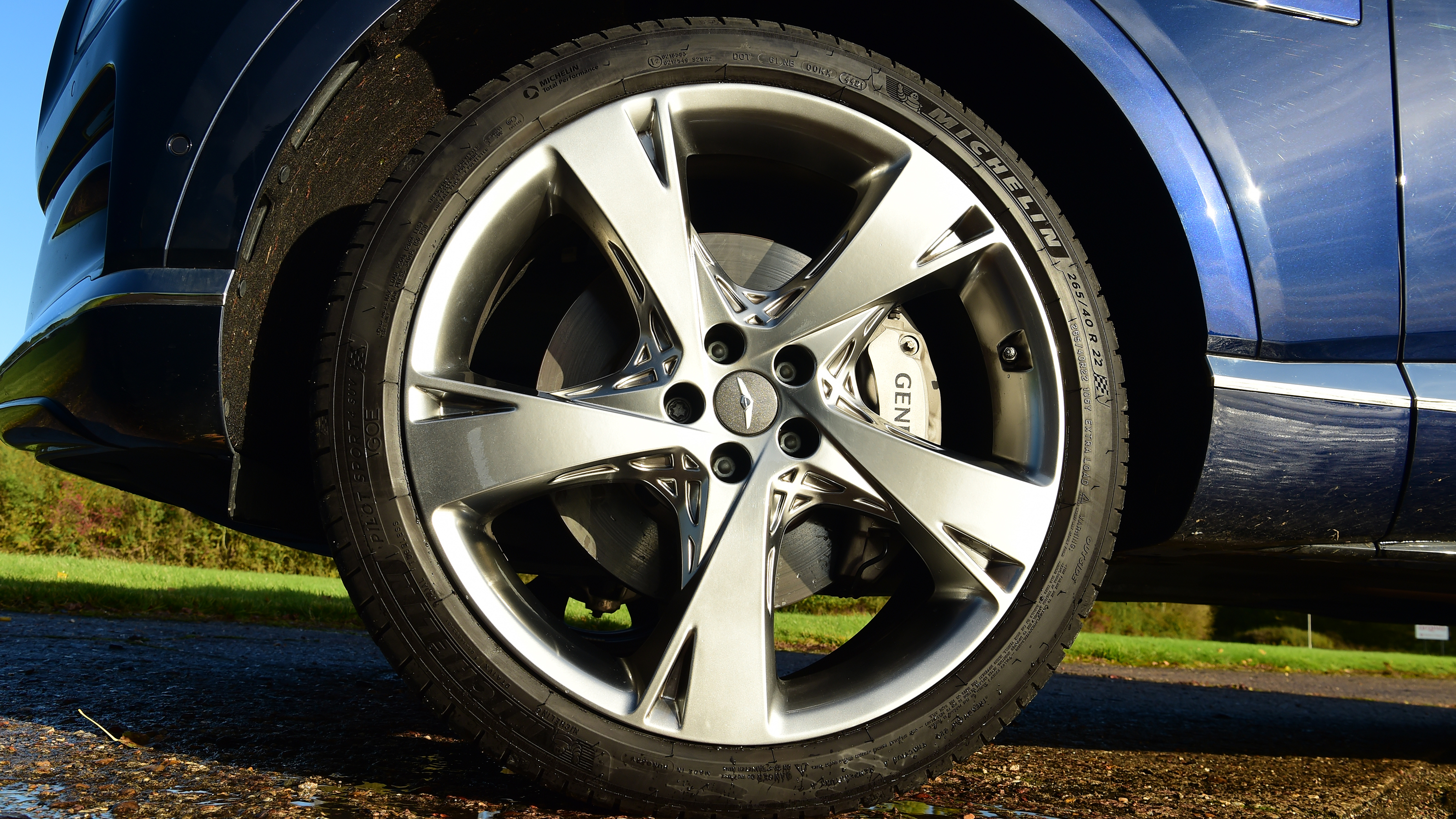 Genesis GV80 - wheel
