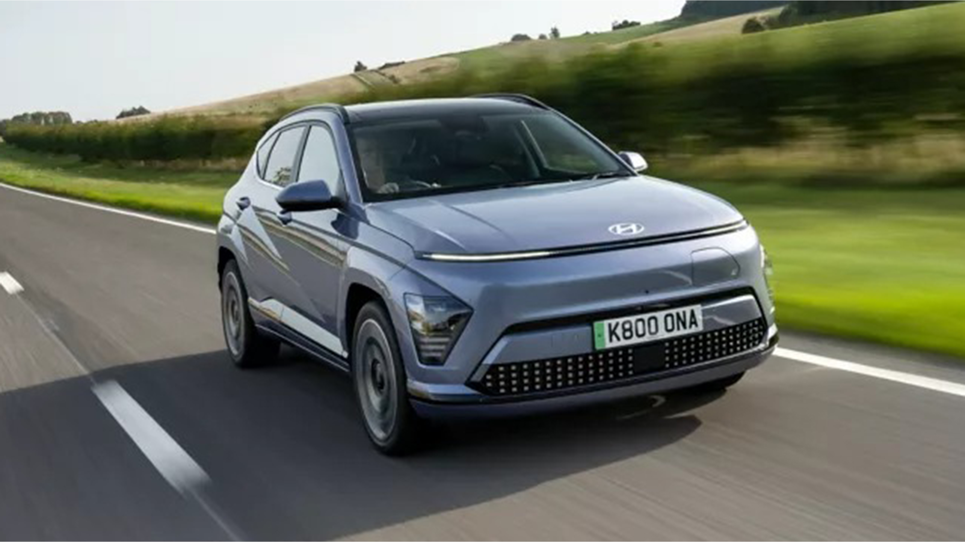 Hyundai Kona Electric - front tracking