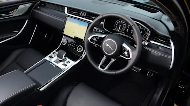 Jaguar XF Sportbrake - dashboard