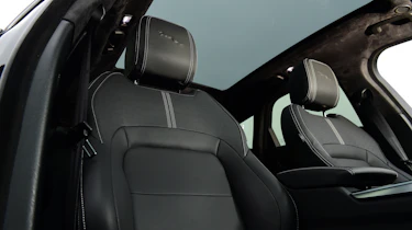 Jaguar XF Sportbrake - front seats