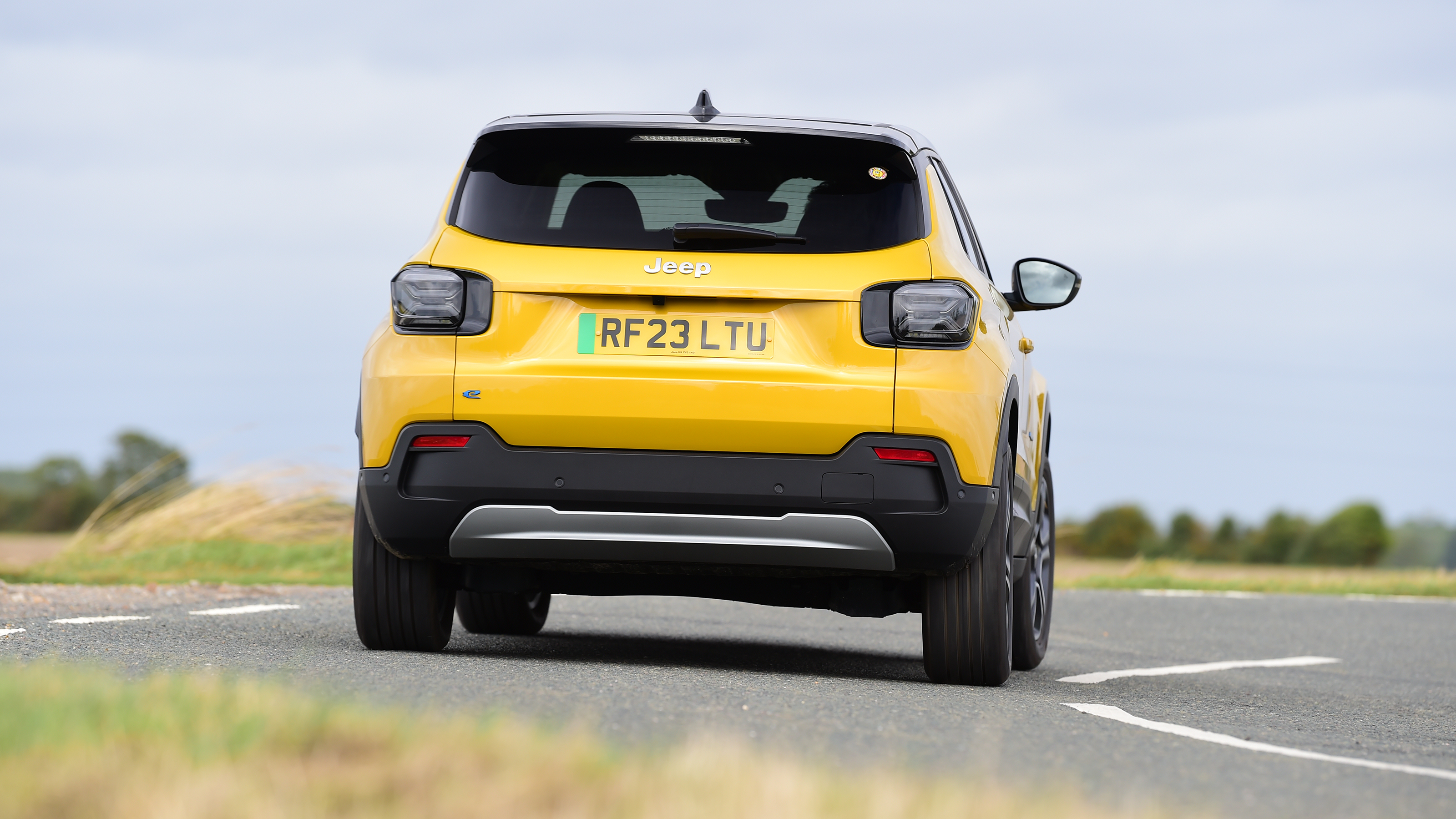 Jeep Avenger - rear cornering