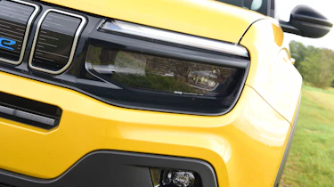 Jeep Avenger - headlight