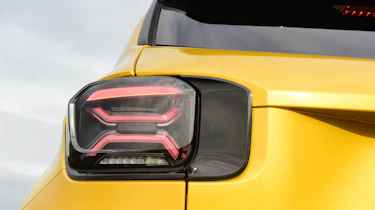 Jeep Avenger - tail light