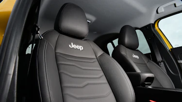 Jeep Avenger - front seats