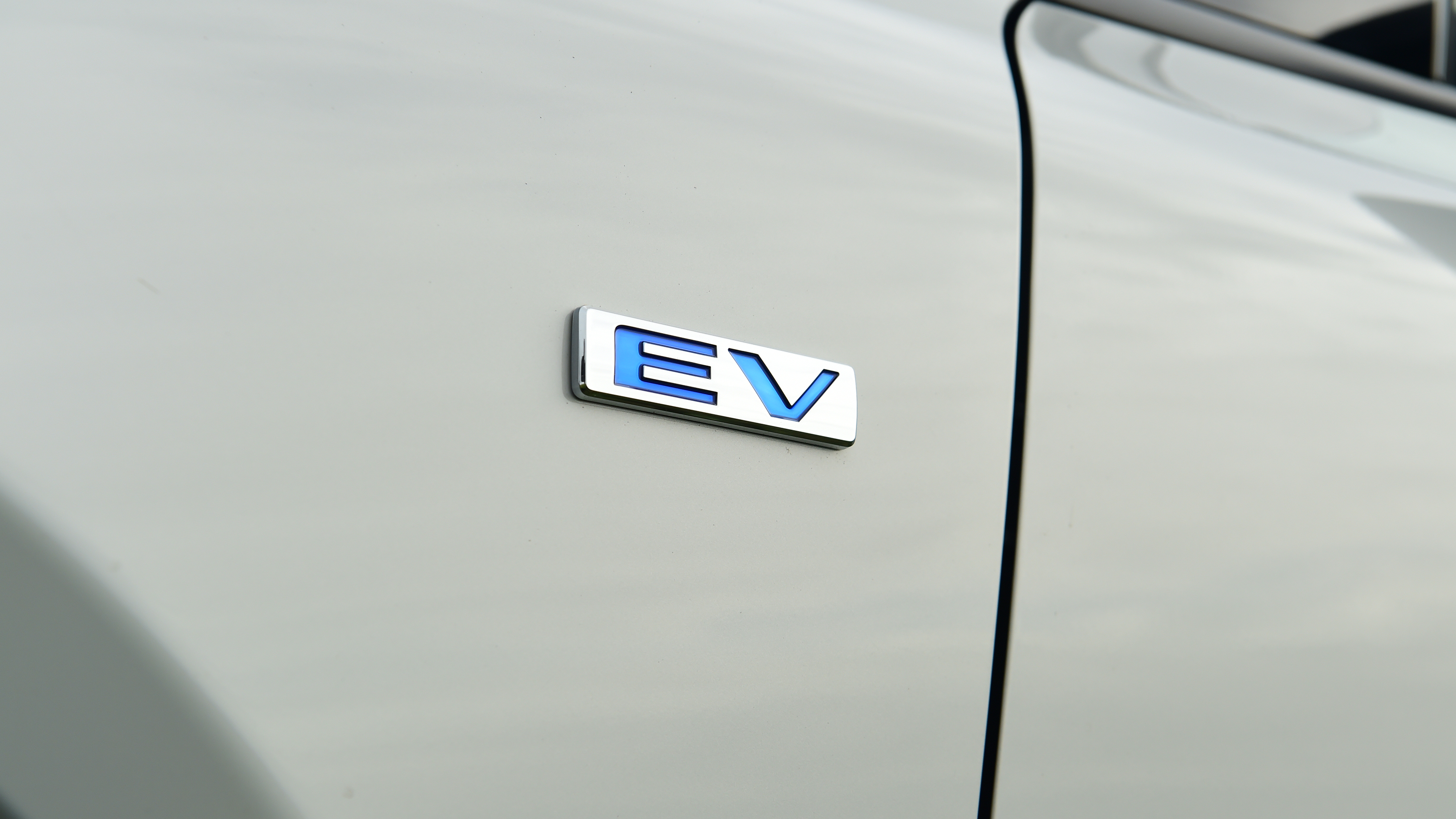 Mazda MX-30 - front wing badge