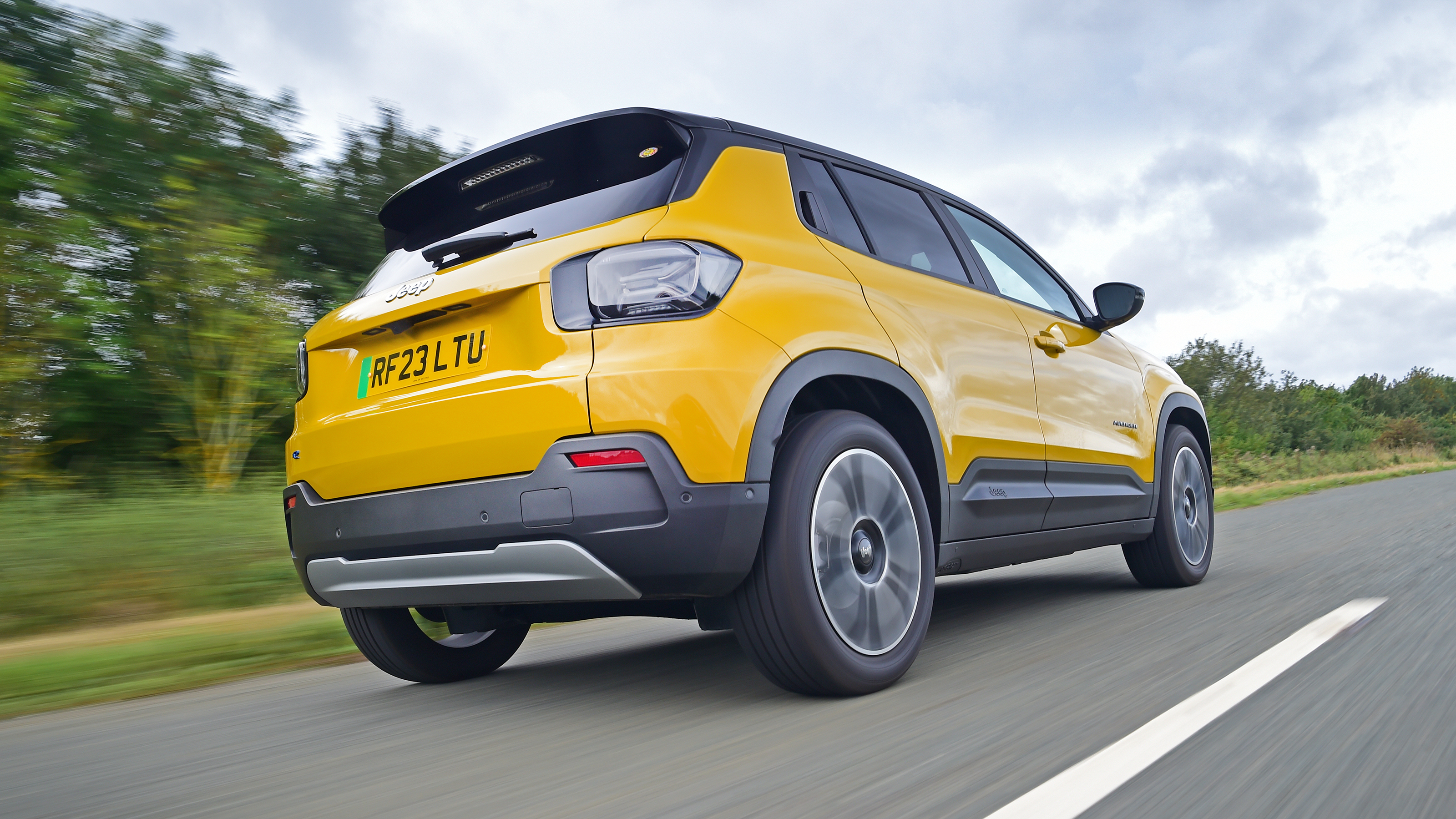 Jeep Avenger - rear tracking