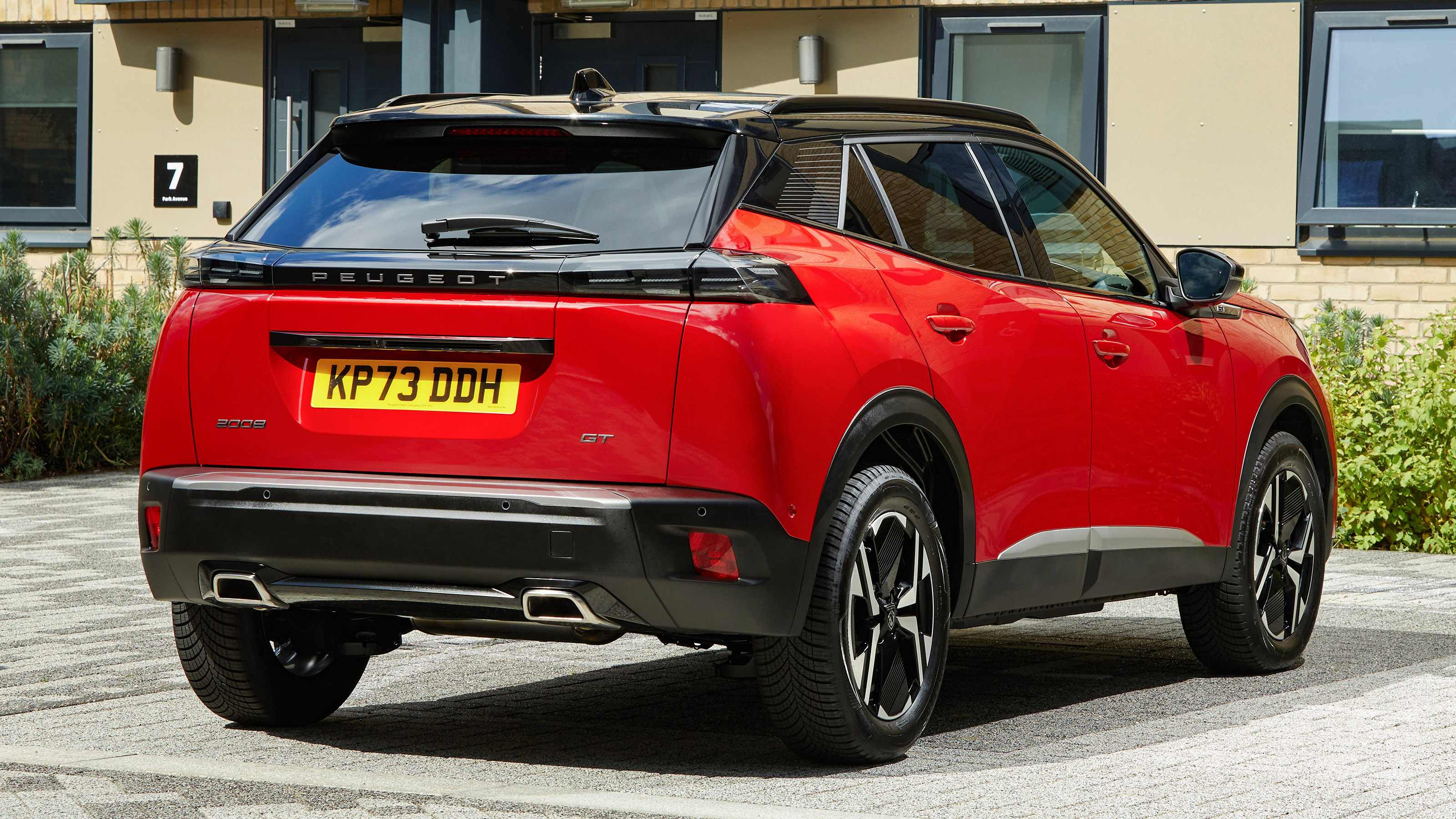 Peugeot 2008 - rear static