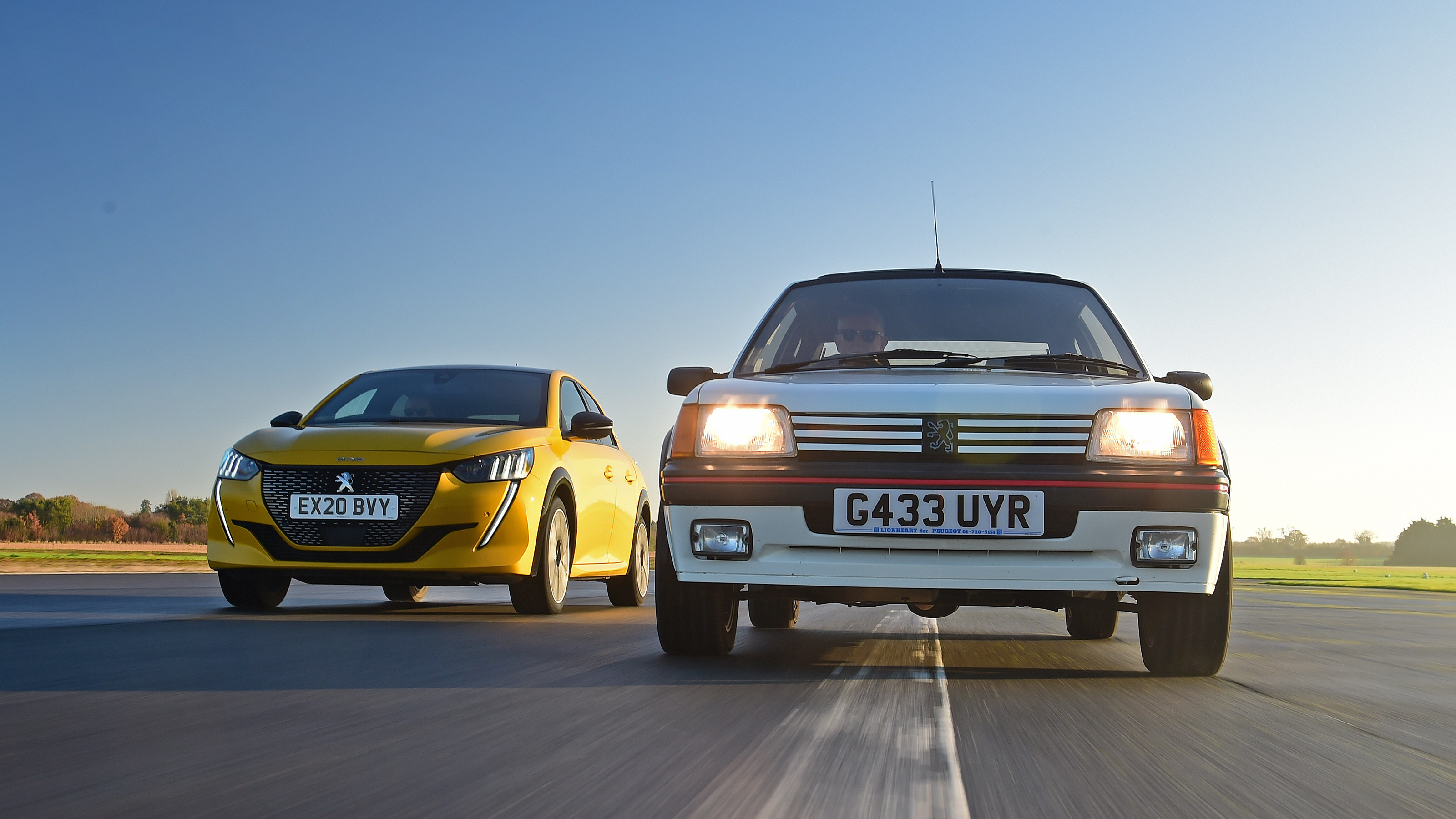 Peugeot 205 GTI vs Peugeot 208 - header