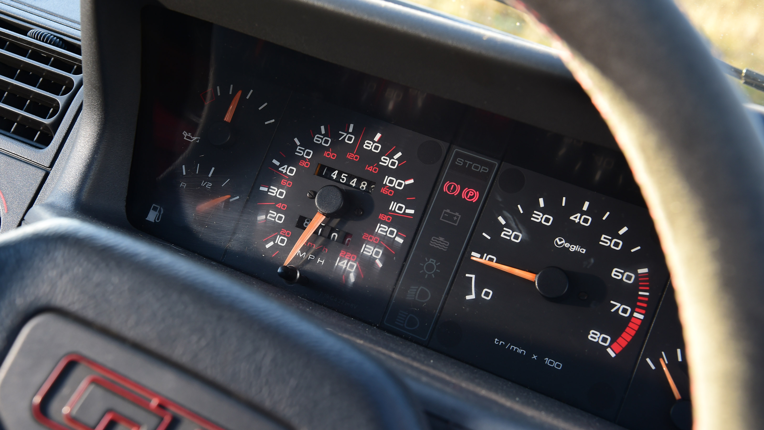 Peugeot 205 GTI - dials