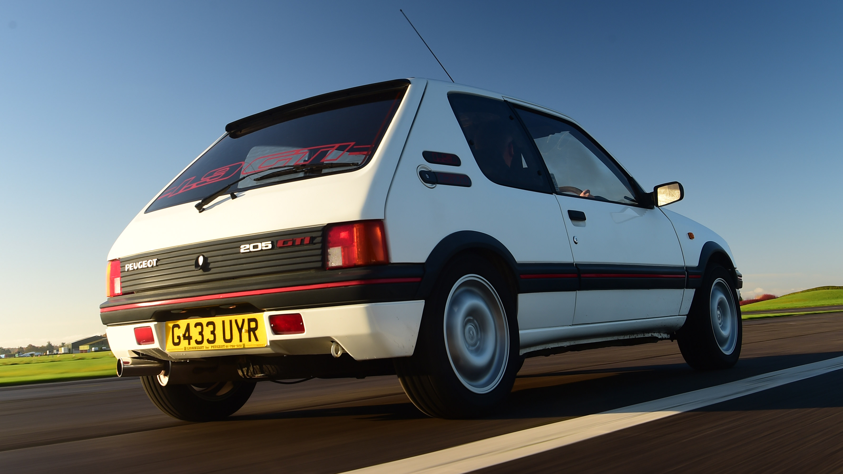 Peugeot 205 GTI - rear