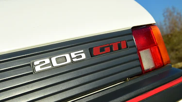 Peugeot 205 GTI - badge