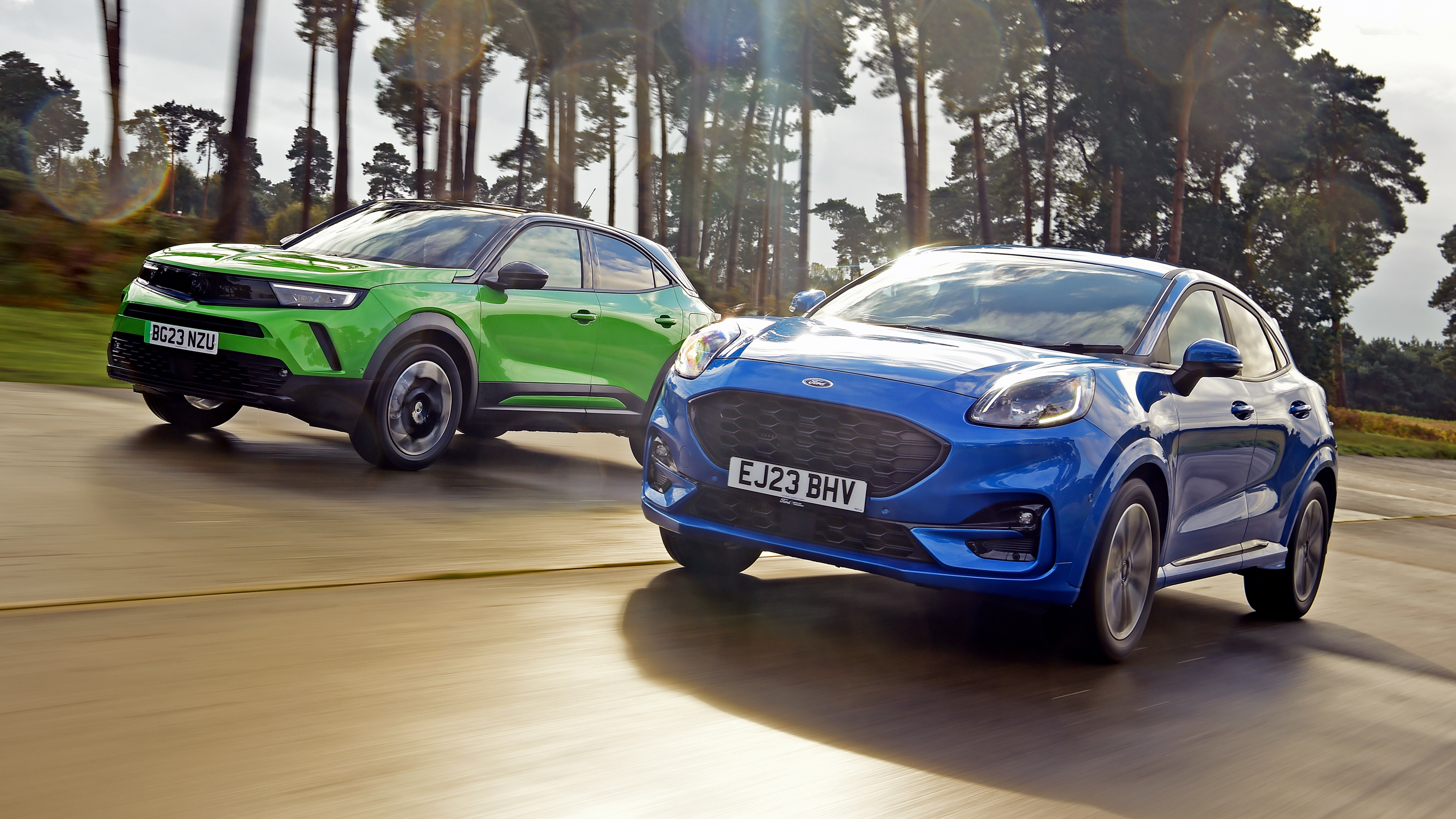 Ford Puma and Vauxhall Mokka - front tracking