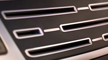 Range Rover Electric - teaser 3