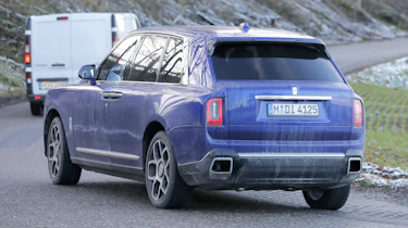 Rolls-Royce Cullinan facelift spyshot 8