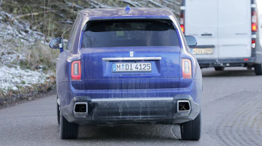 Rolls-Royce Cullinan facelift spyshot 9