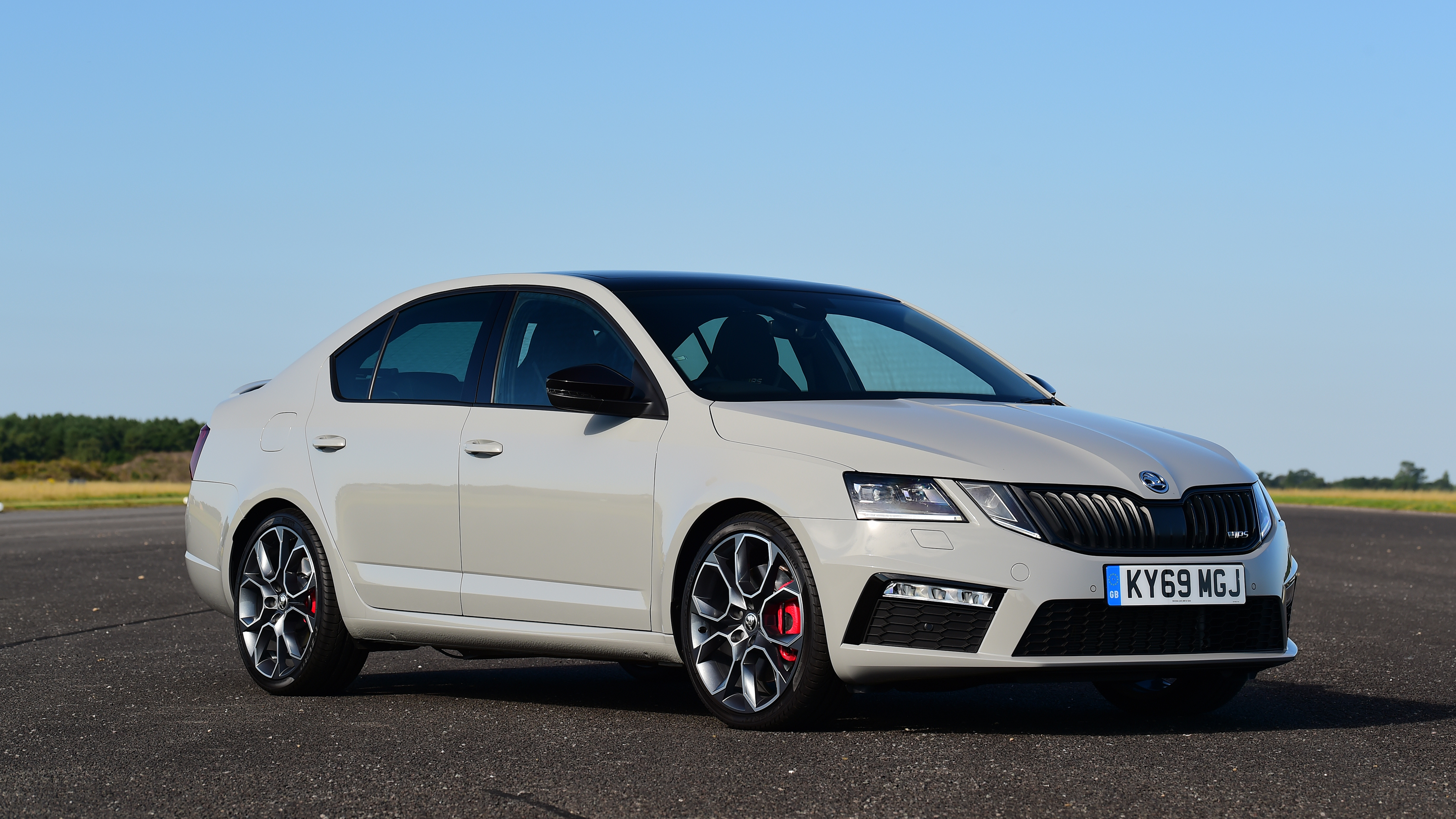 Skoda Octavia vRS Mk3 - front static