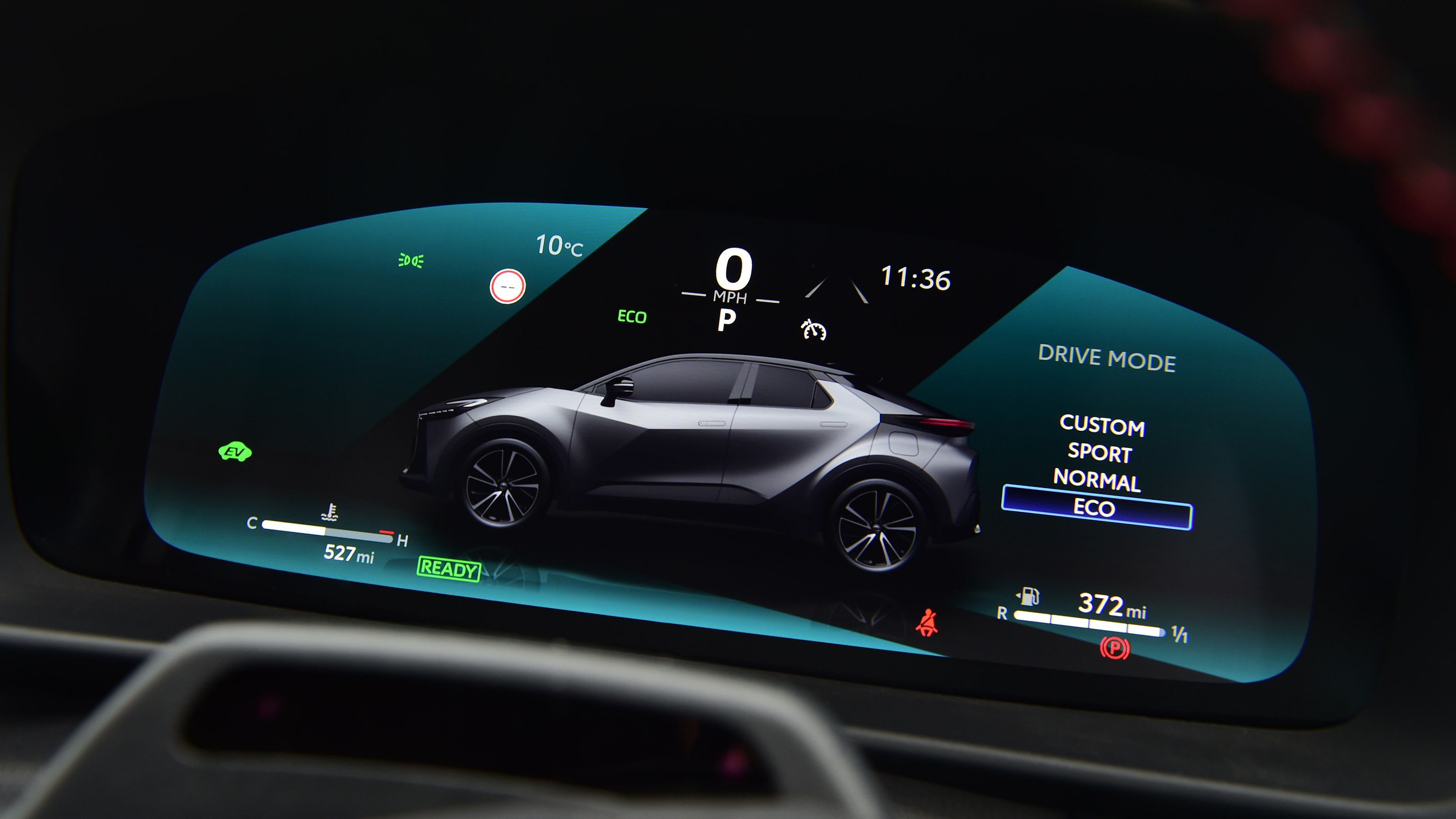Toyota C-HR - screen