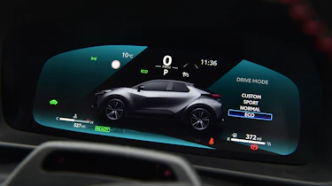 Toyota C-HR - screen