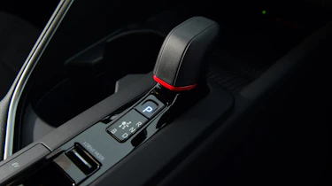 Toyota C-HR - transmission