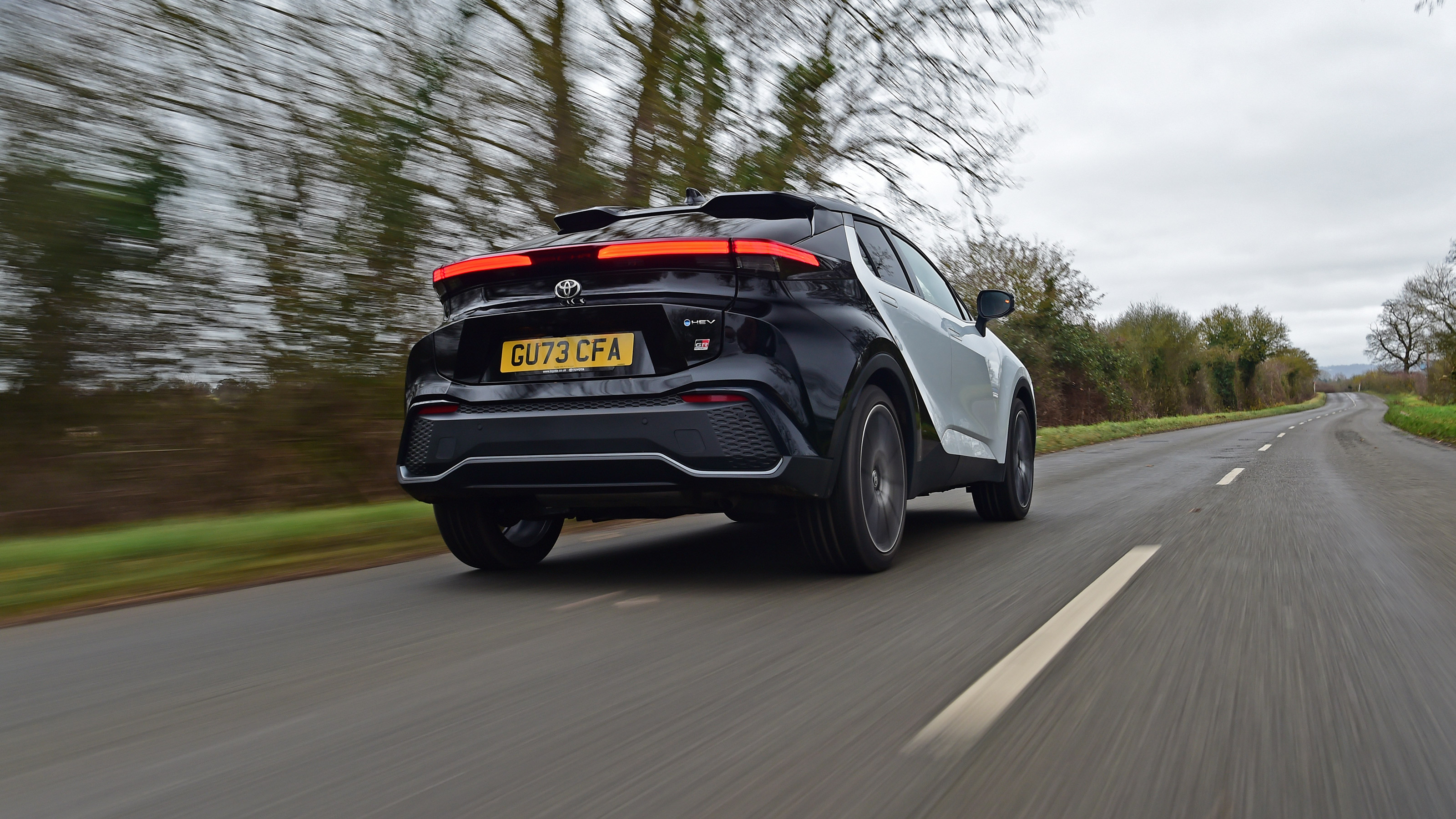 Toyota C-HR - rear tracking