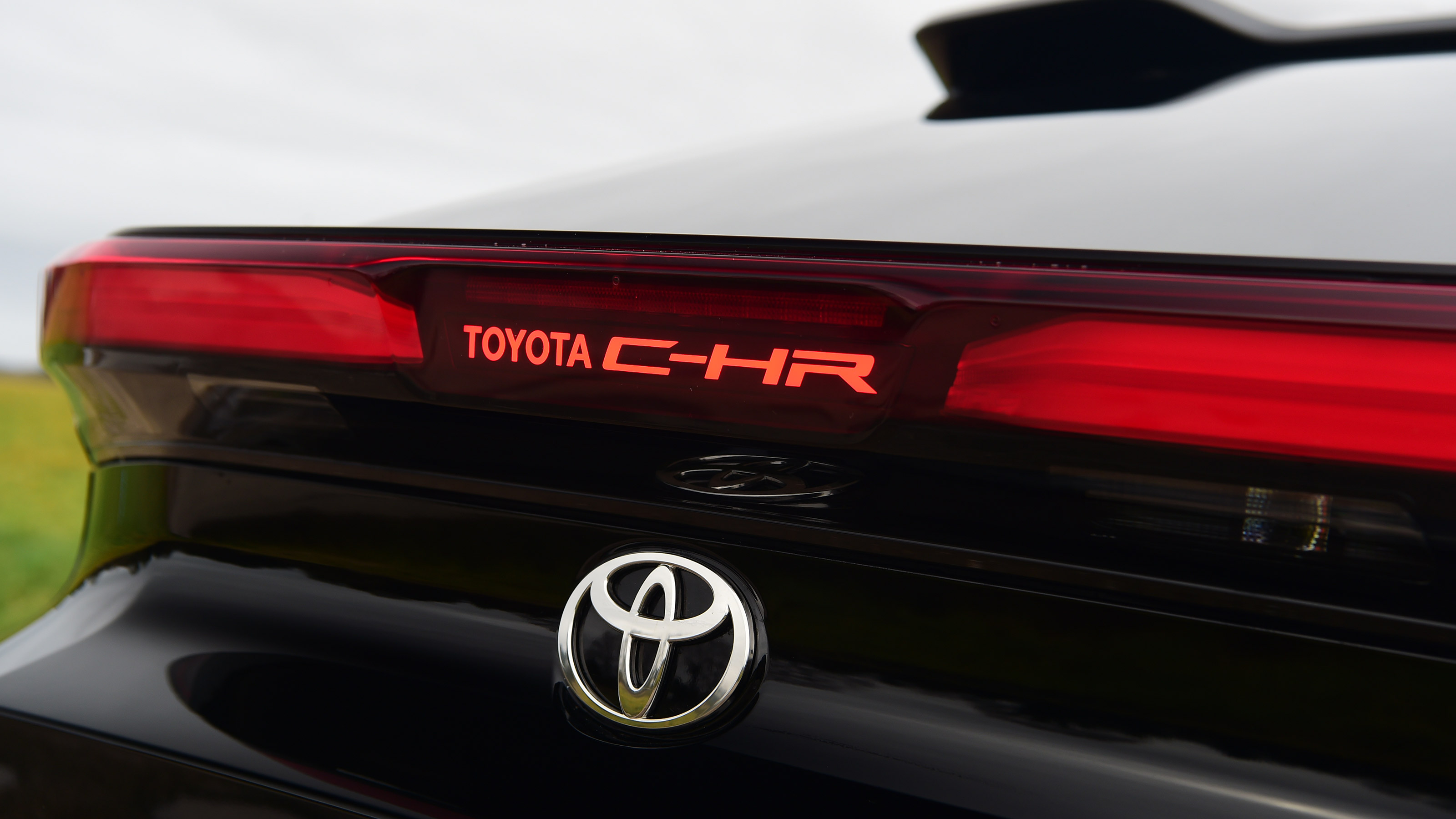 Toyota C-HR - rear badge