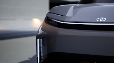 Toyota Small Urban SUV concept - front light